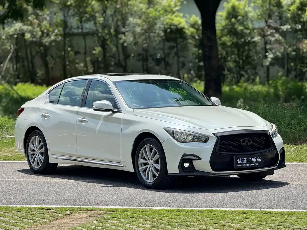 Infiniti Q50L — фото 3