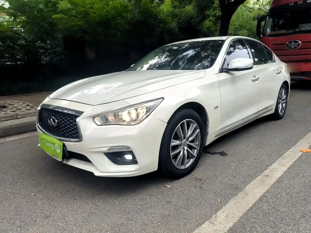 Infiniti Q50L — фото 2