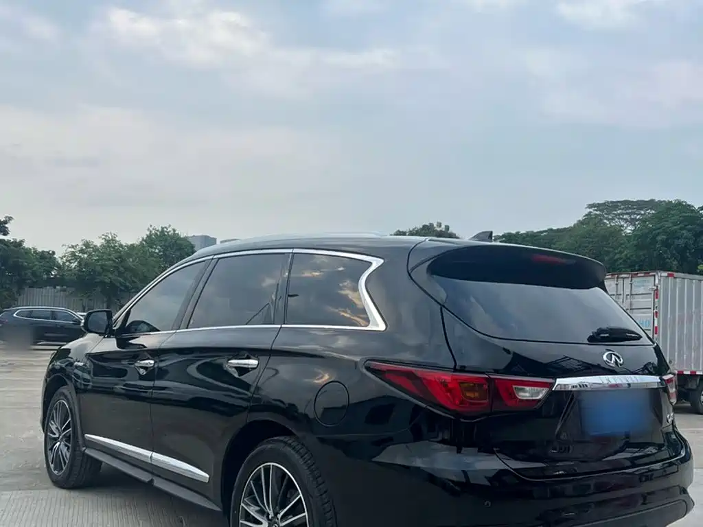 Infiniti QX60 (Import) — фото 8