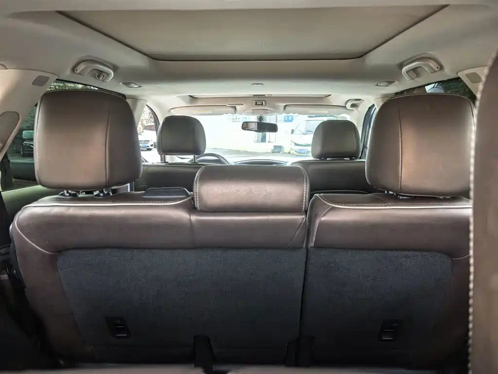 Infiniti QX60 (Import) — фото 11