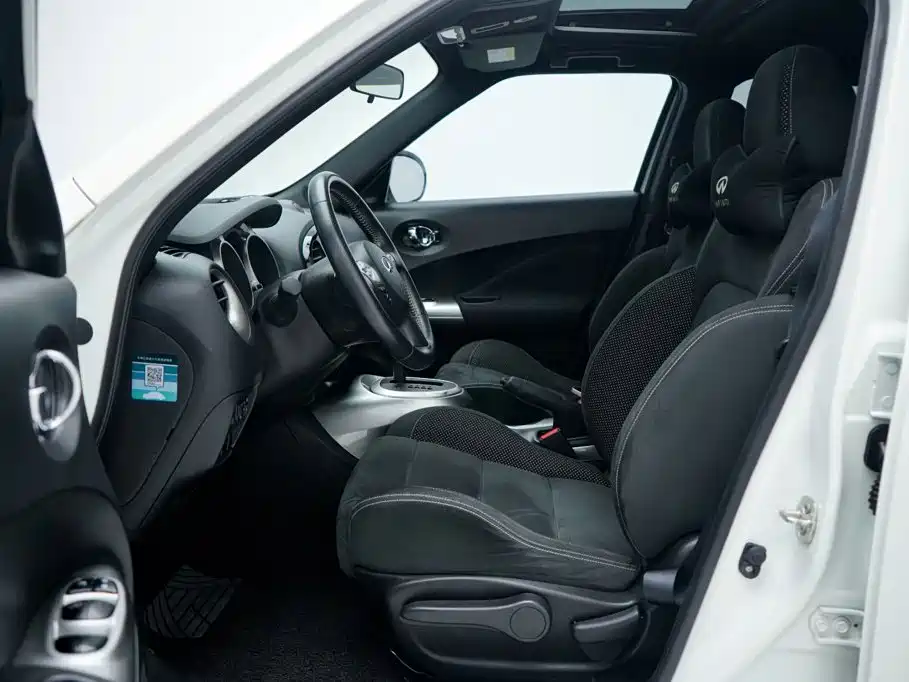 Infiniti ESQ — фото 4