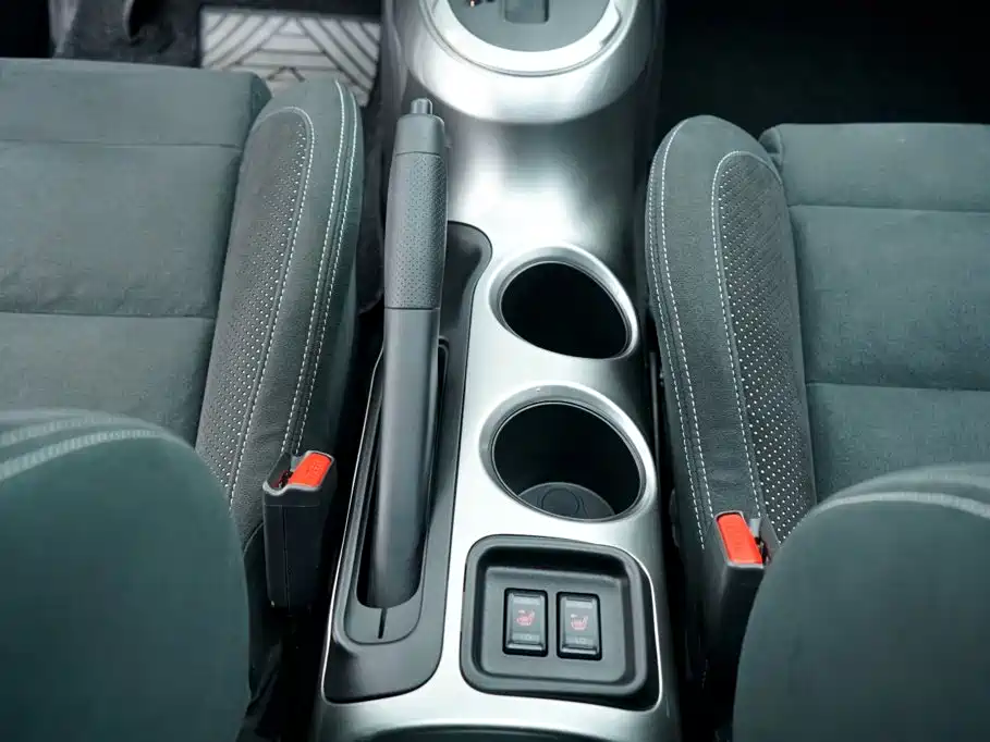Infiniti ESQ — фото 20