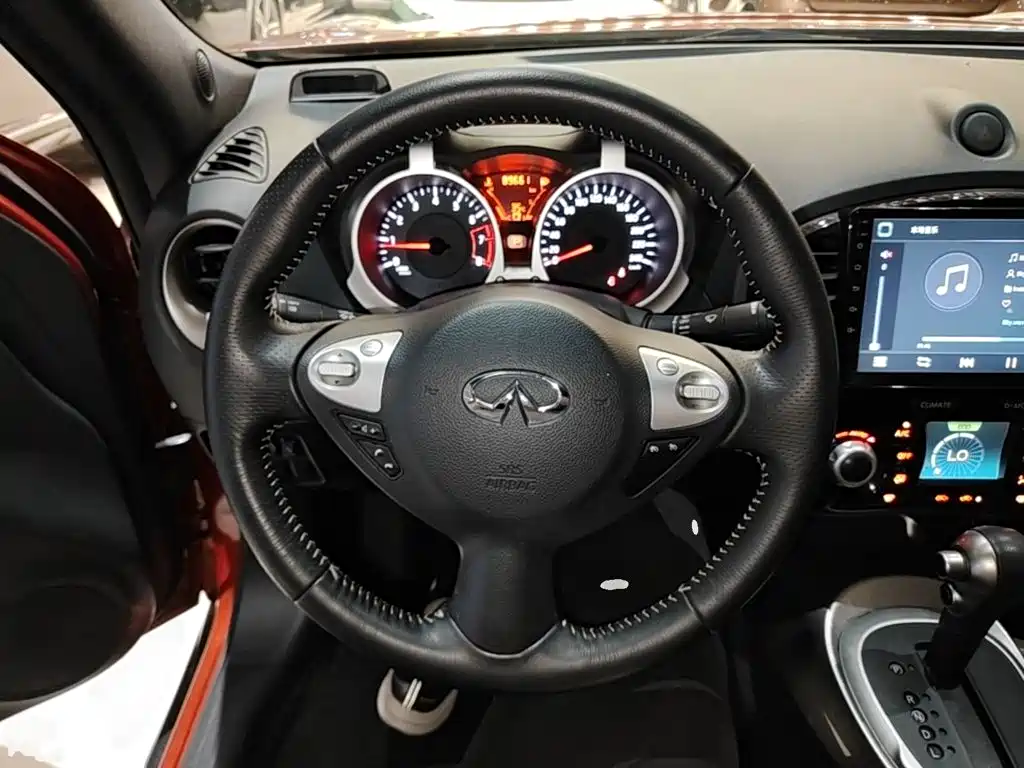Infiniti ESQ — фото 11