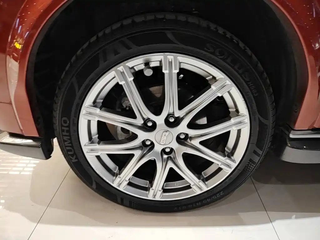 Infiniti ESQ — фото 23