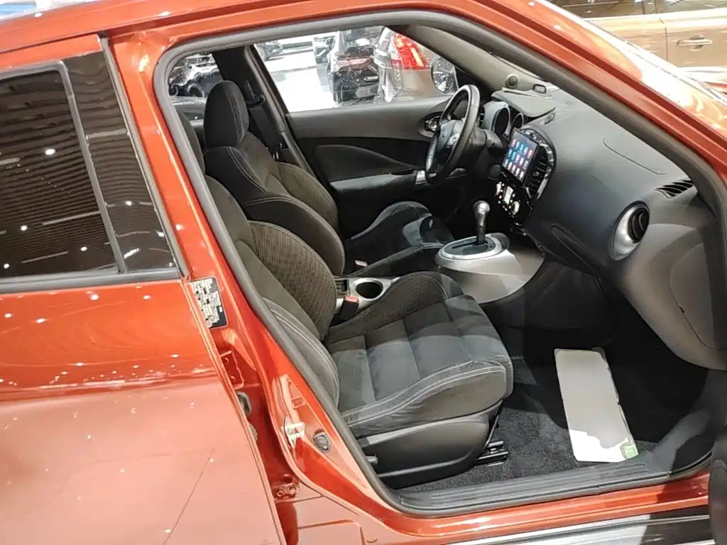 Infiniti ESQ — фото 25