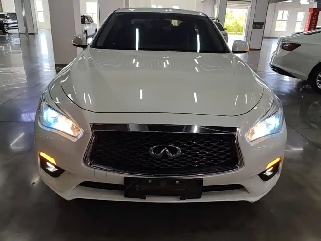 Infiniti Q50L — фото 3