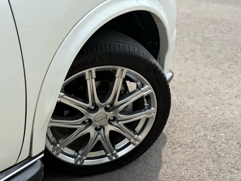 Infiniti ESQ — фото 4