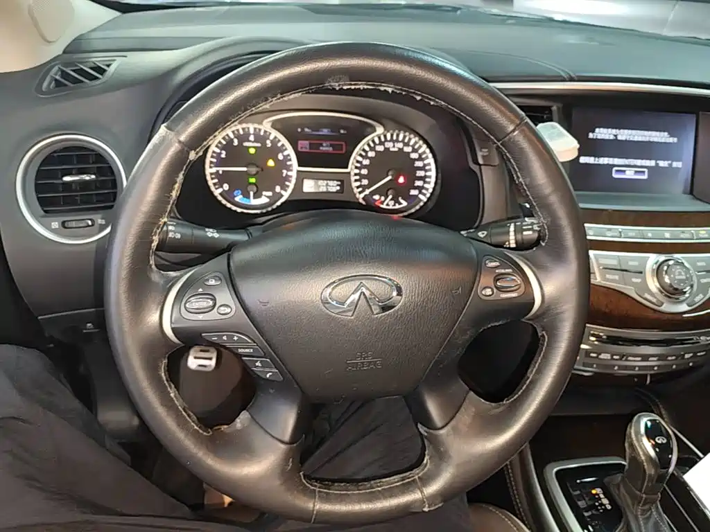 Infiniti QX60 (Import) — фото 11