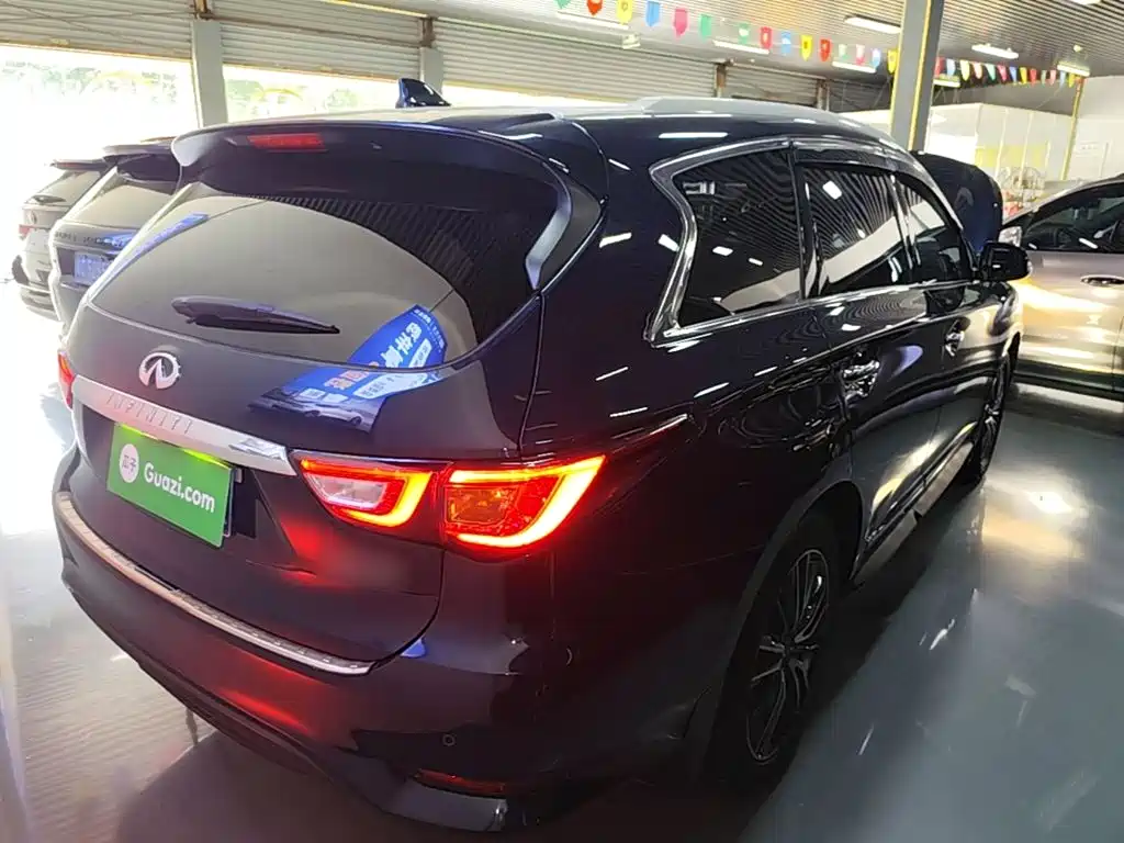 Infiniti QX60 (Import) — фото 7
