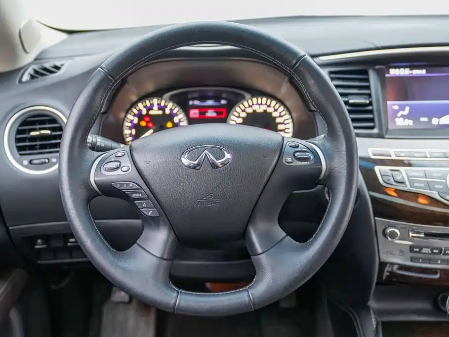 Infiniti QX60 (Import) — фото 11