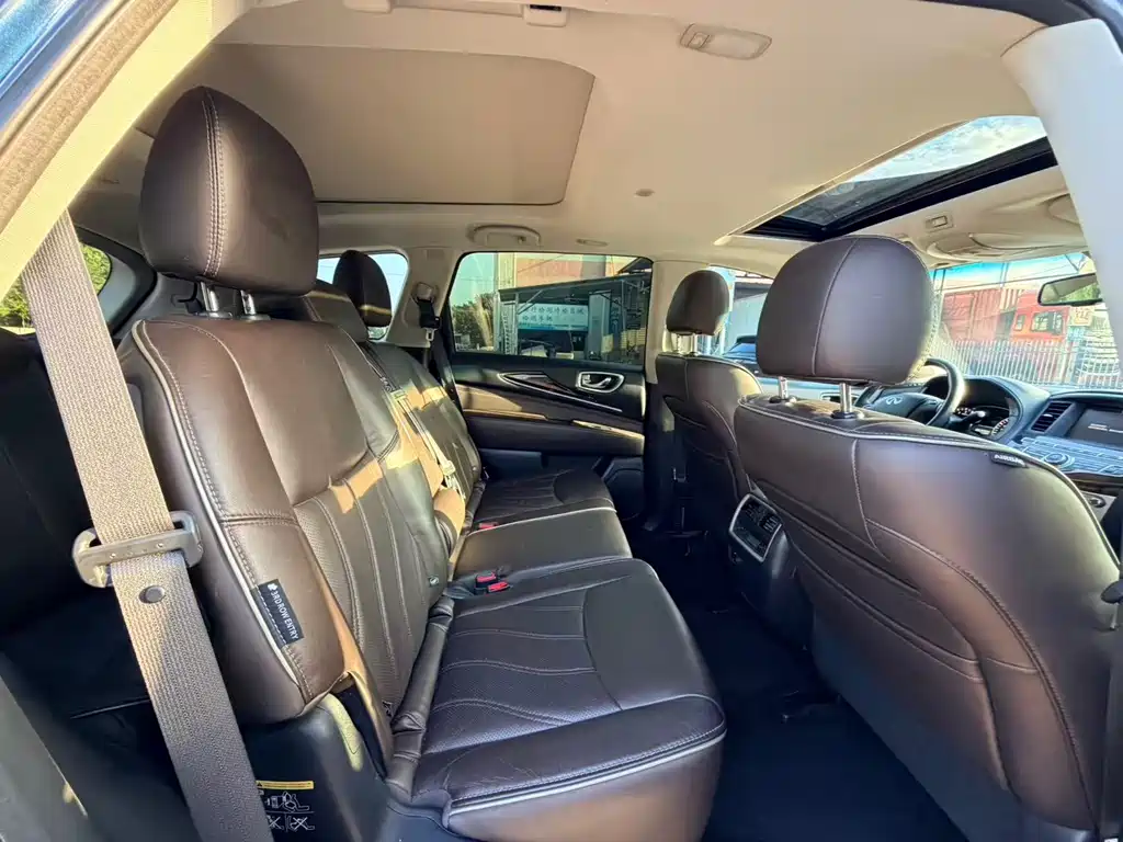 Infiniti QX60 (Import) — фото 11