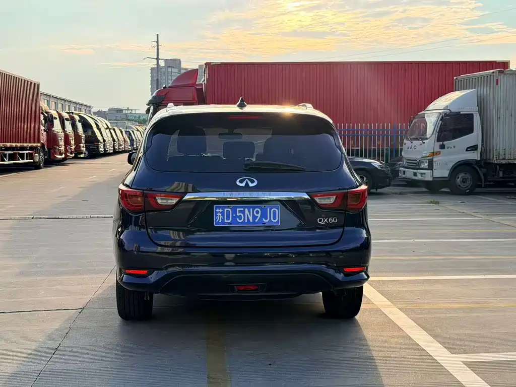 Infiniti QX60 (Import) — фото 7