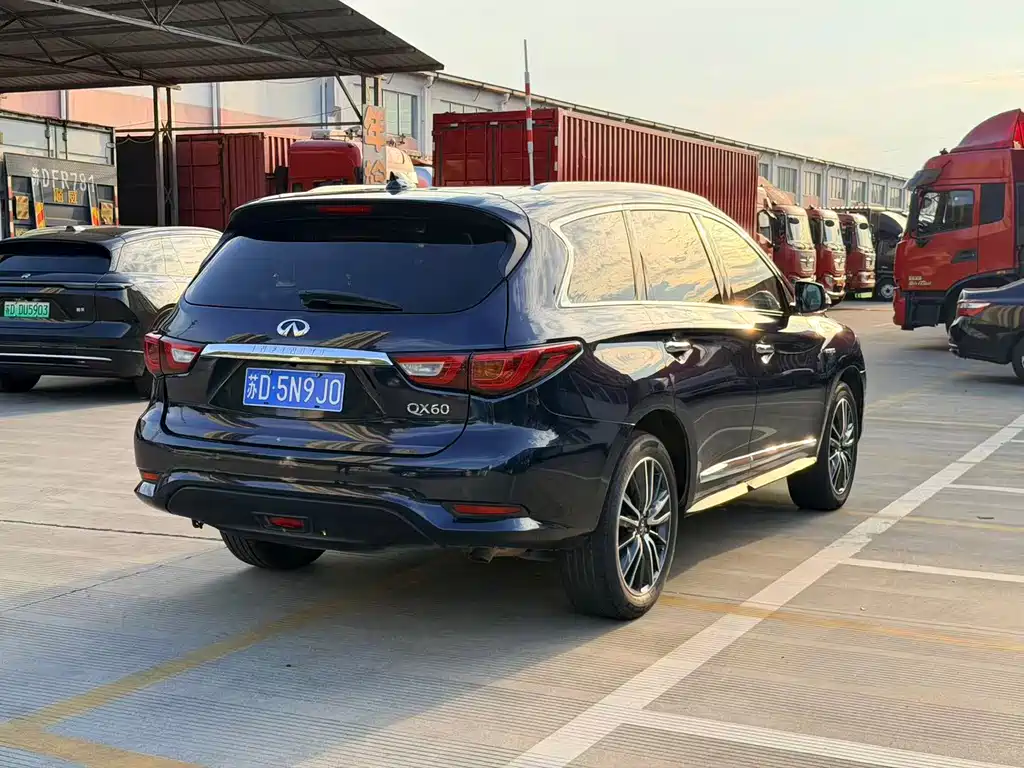 Infiniti QX60 (Import) — фото 8