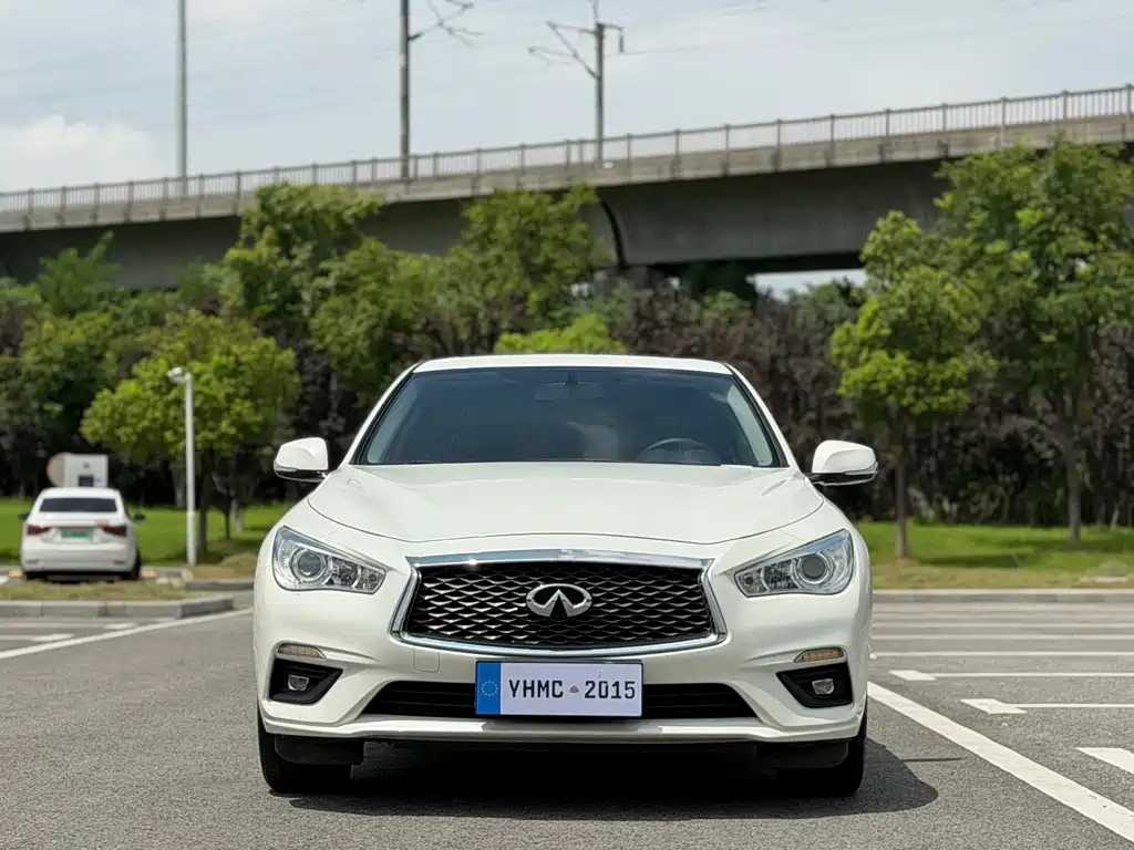 Infiniti Q50L — фото 3
