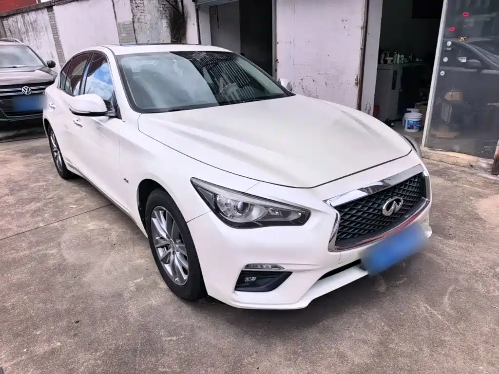 Infiniti Q50L — фото 4