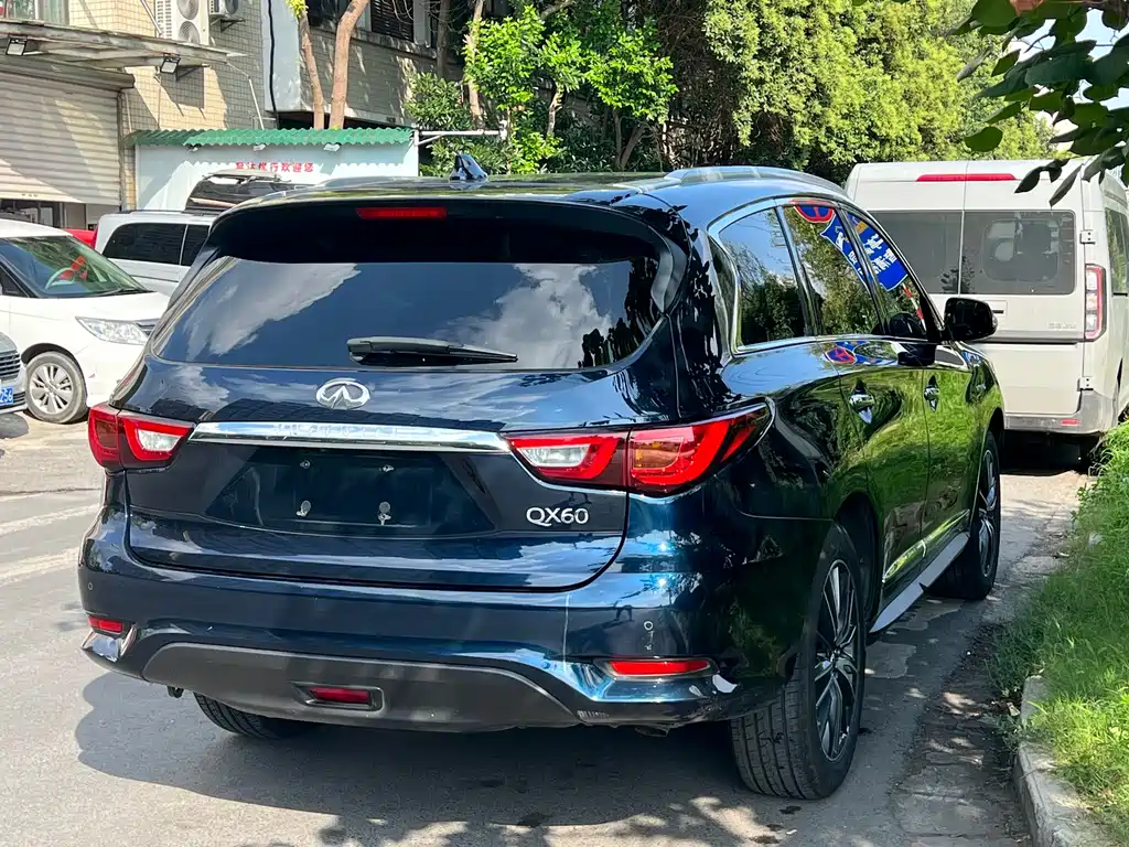 Infiniti QX60 (Import) — фото 2