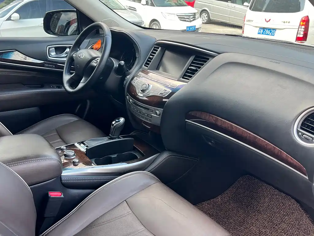 Infiniti QX60 (Import) — фото 14