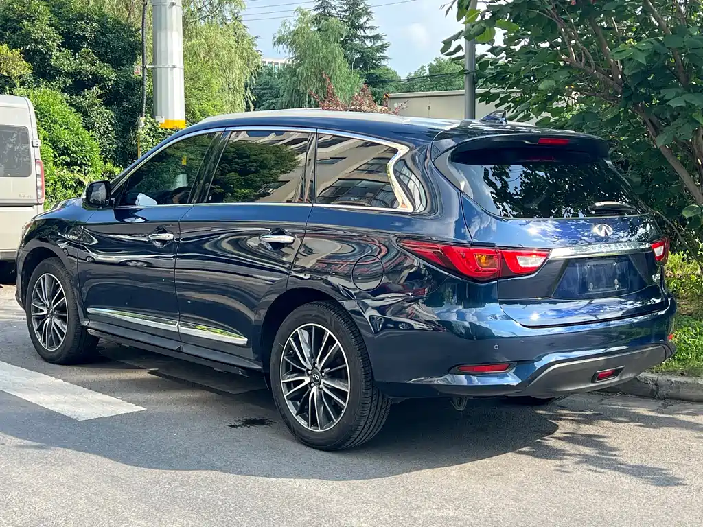 Infiniti QX60 (Import) — фото 3
