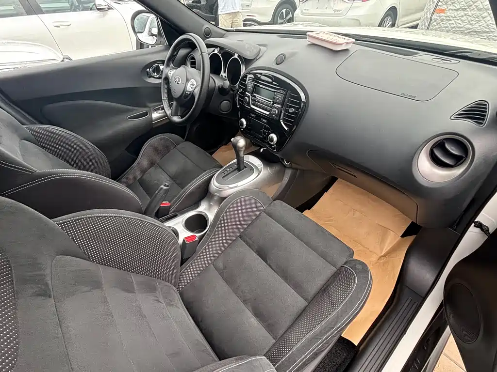 Infiniti ESQ — фото 15