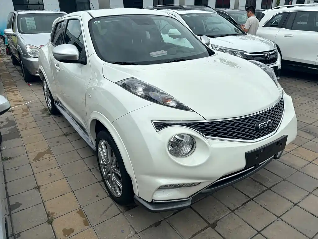 Infiniti ESQ — фото 3