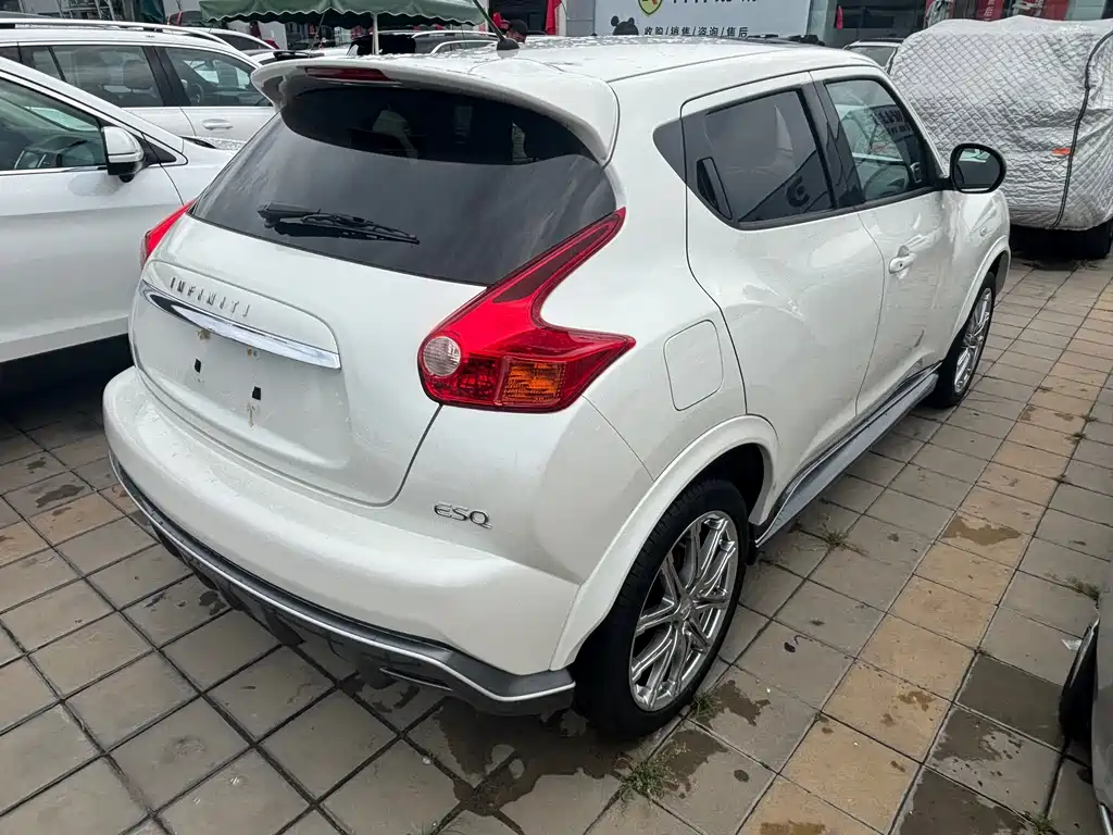 Infiniti ESQ — фото 4
