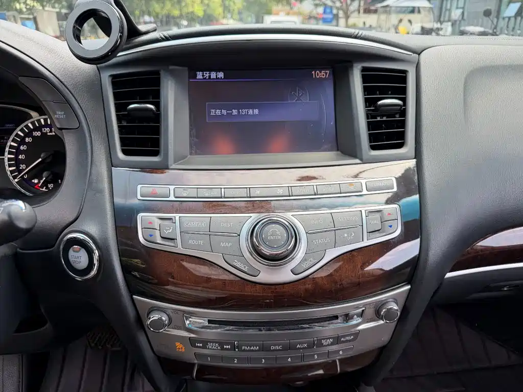 Infiniti QX60 (Import) — фото 10