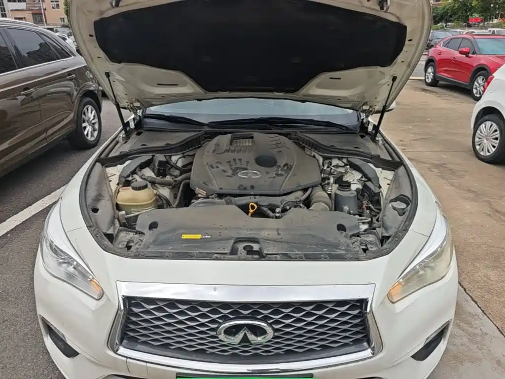 Infiniti Q50L — фото 20