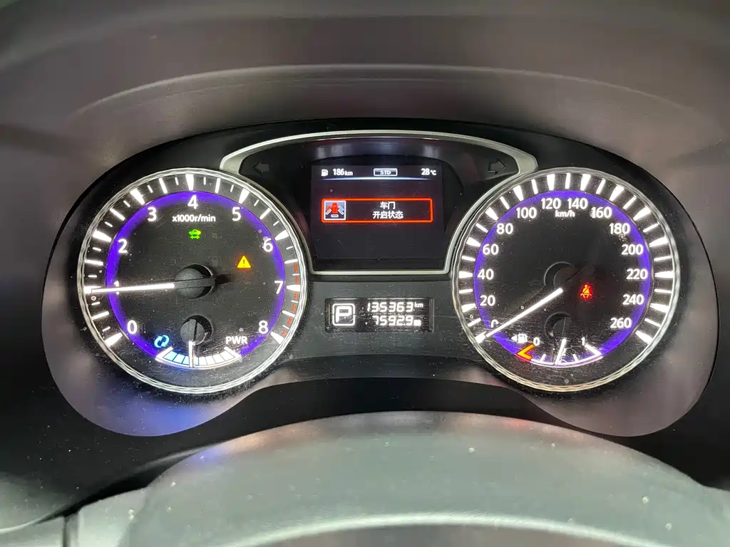 Infiniti QX60 (Import) — фото 14