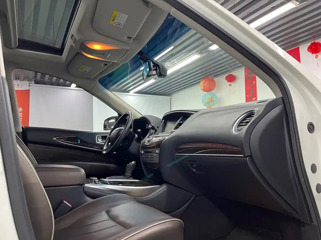 Infiniti QX60 (Import) — фото 22