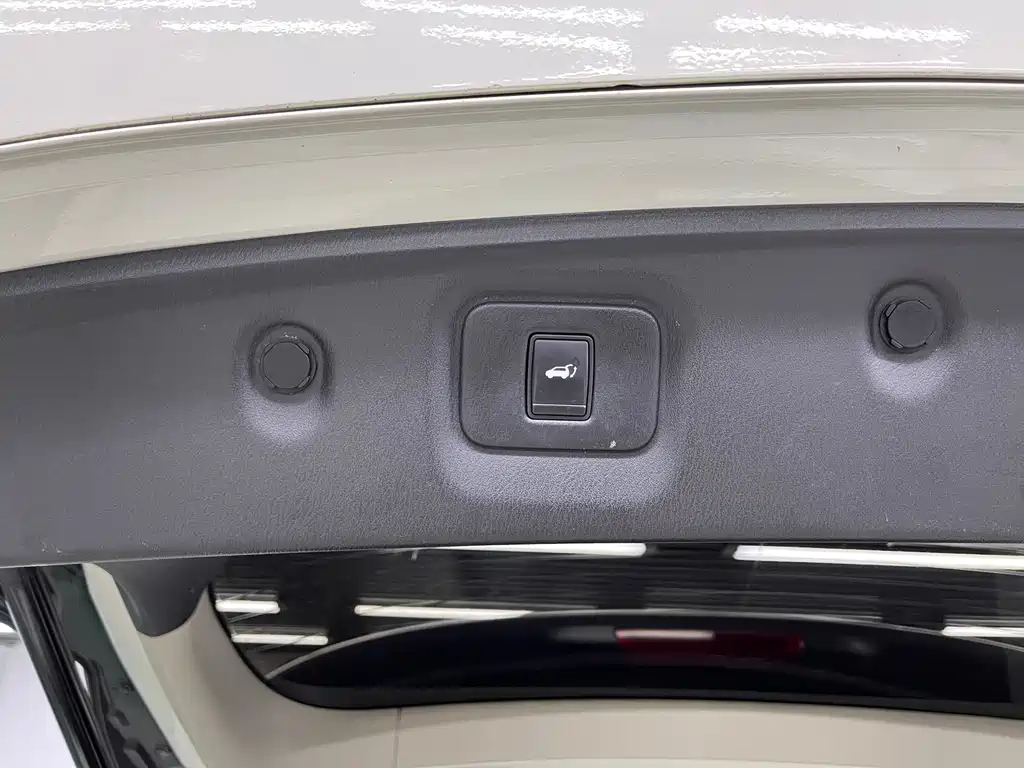 Infiniti QX60 (Import) — фото 27