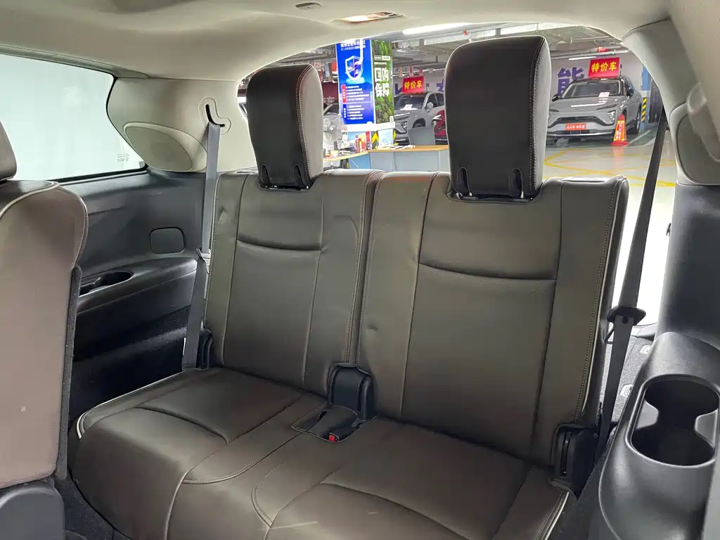 Infiniti QX60 (Import) — фото 10