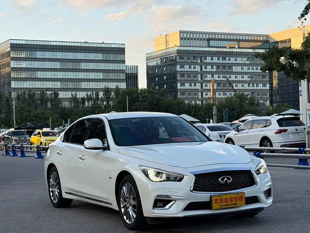 Infiniti Q50L — фото 3