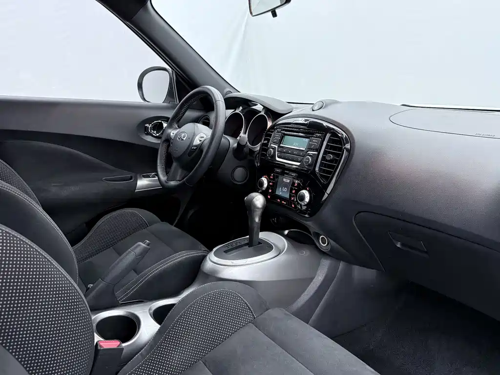 Infiniti ESQ — фото 9