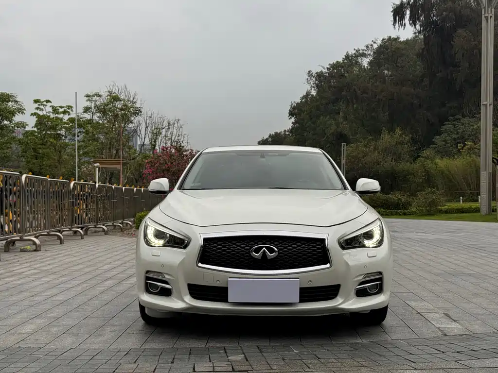 Infiniti Q50L — фото 2