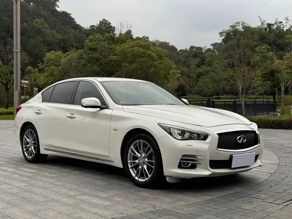 Infiniti Q50L — фото 3