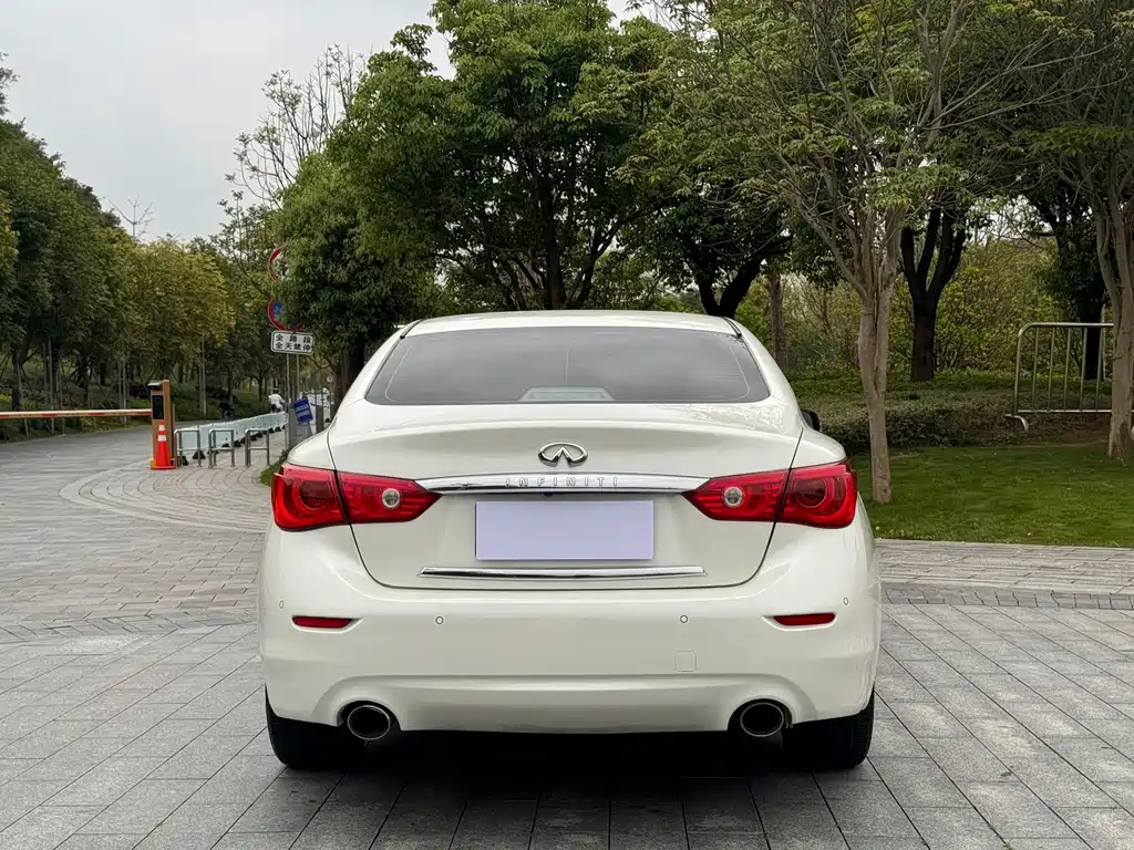 Infiniti Q50L — фото 9