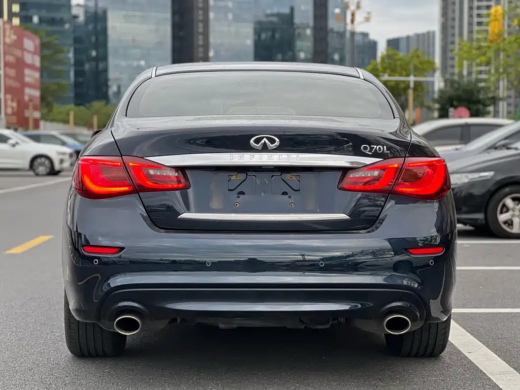 Infiniti Q70 — фото 4