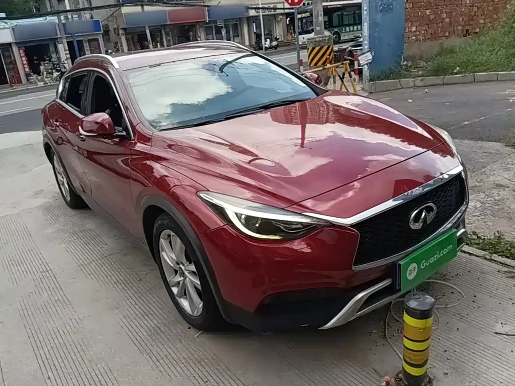 Infiniti QX30 — фото 4