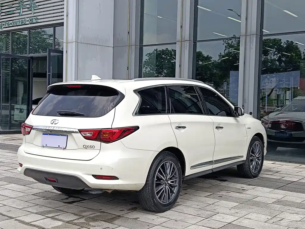 Infiniti QX60 (Import) — фото 10