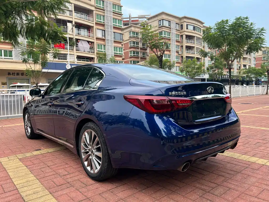 Infiniti Q50L — фото 4
