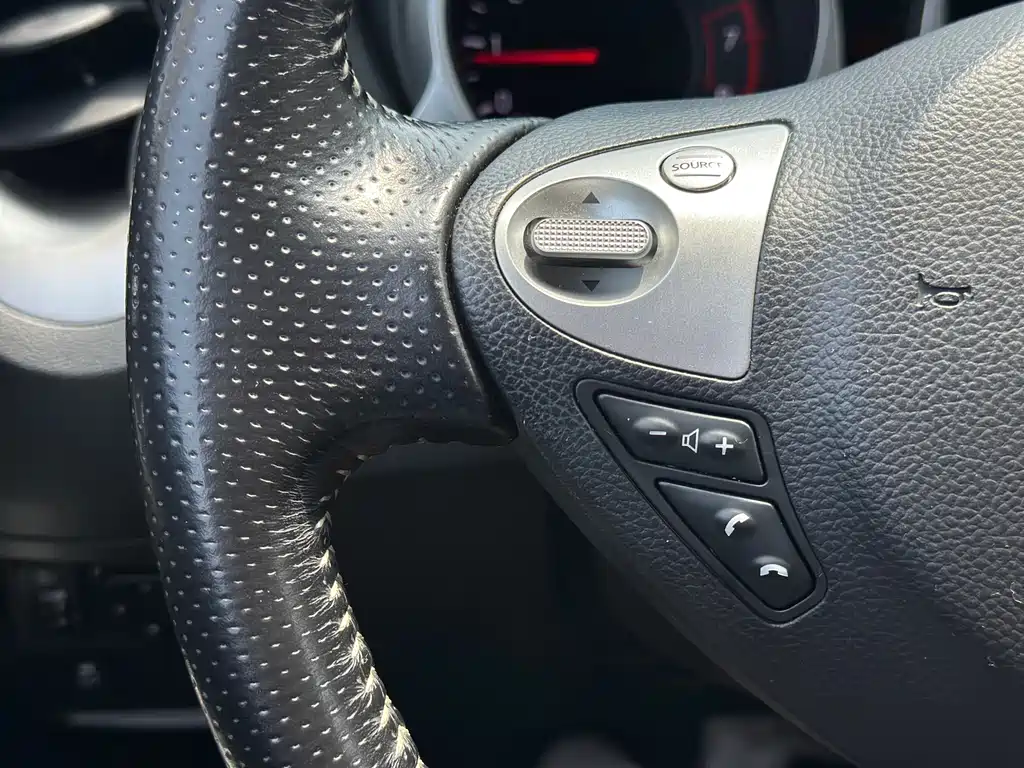 Infiniti ESQ — фото 9