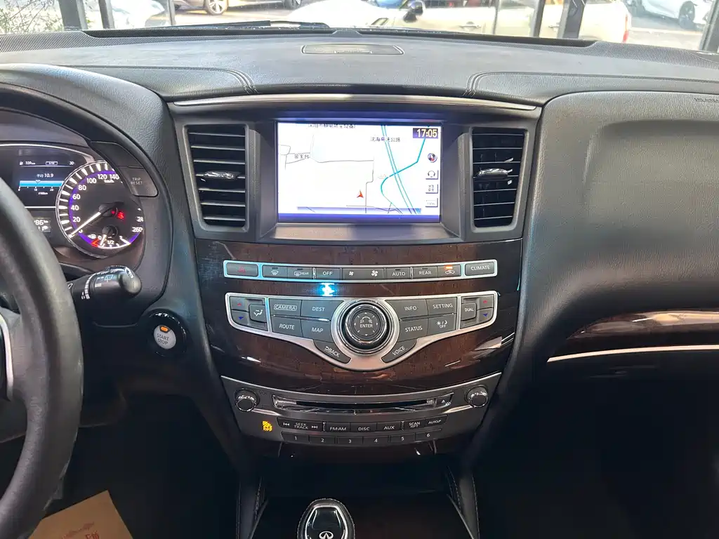Infiniti QX60 (Import) — фото 11