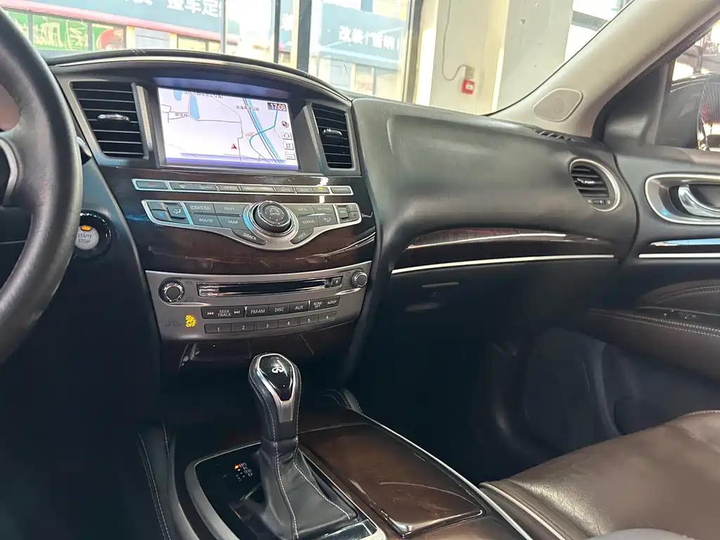 Infiniti QX60 (Import) — фото 15