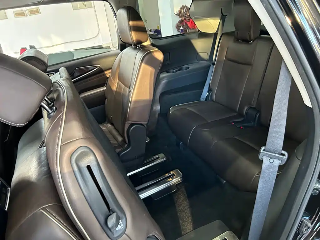 Infiniti QX60 (Import) — фото 18