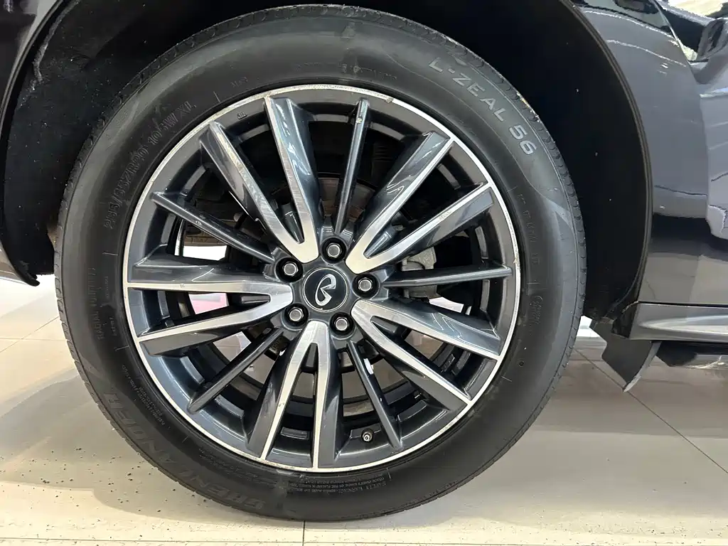Infiniti QX60 (Import) — фото 23