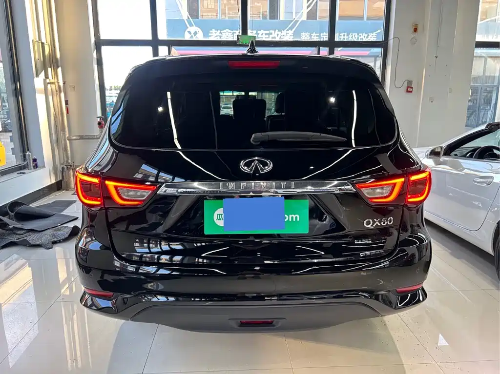 Infiniti QX60 (Import) — фото 6