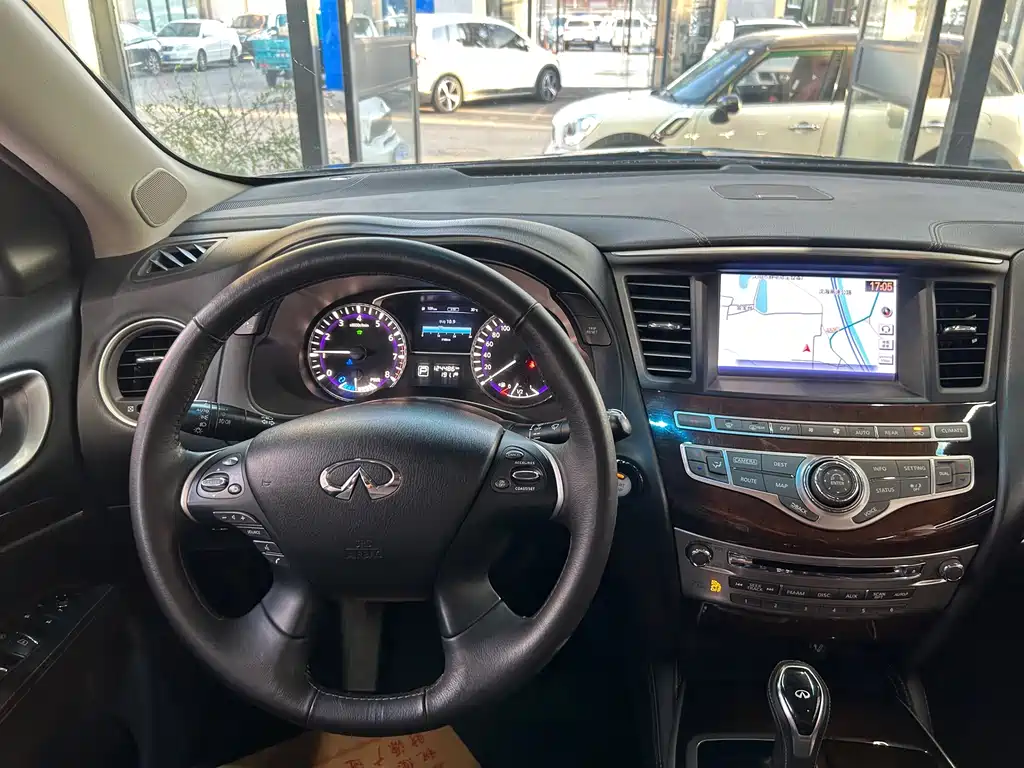 Infiniti QX60 (Import) — фото 10