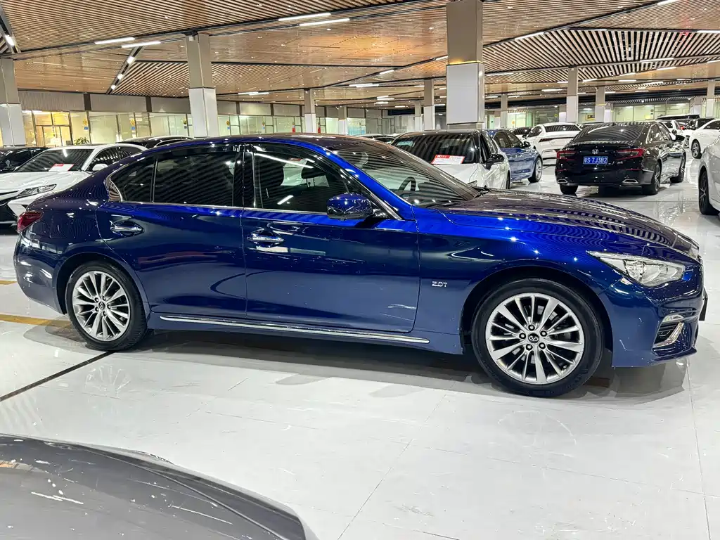 Infiniti Q50L — фото 3