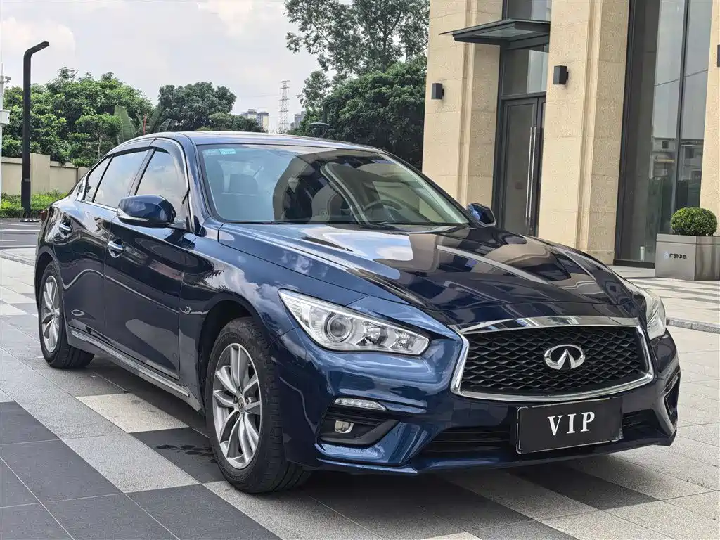 Infiniti Q50L — фото 3