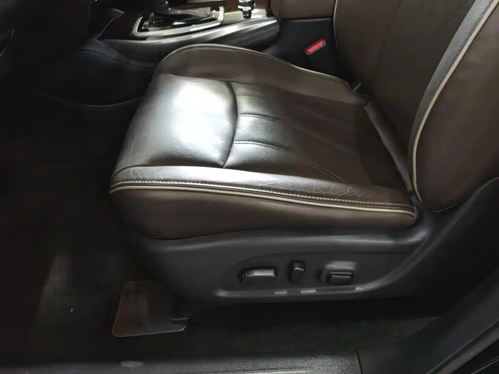 Infiniti QX60 (Import) — фото 20